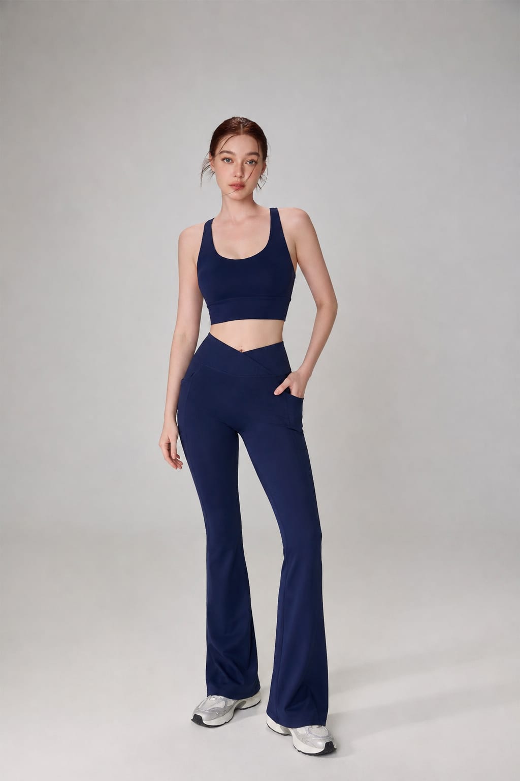 Eso Criss Cross Sports Bra with Flared Pants (Navy)